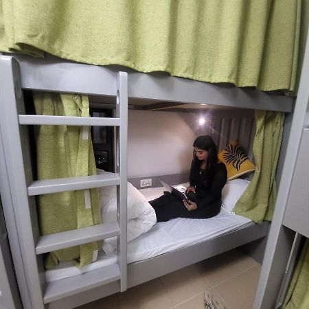 Pirates Bay Hostel Dubai Luaran gambar