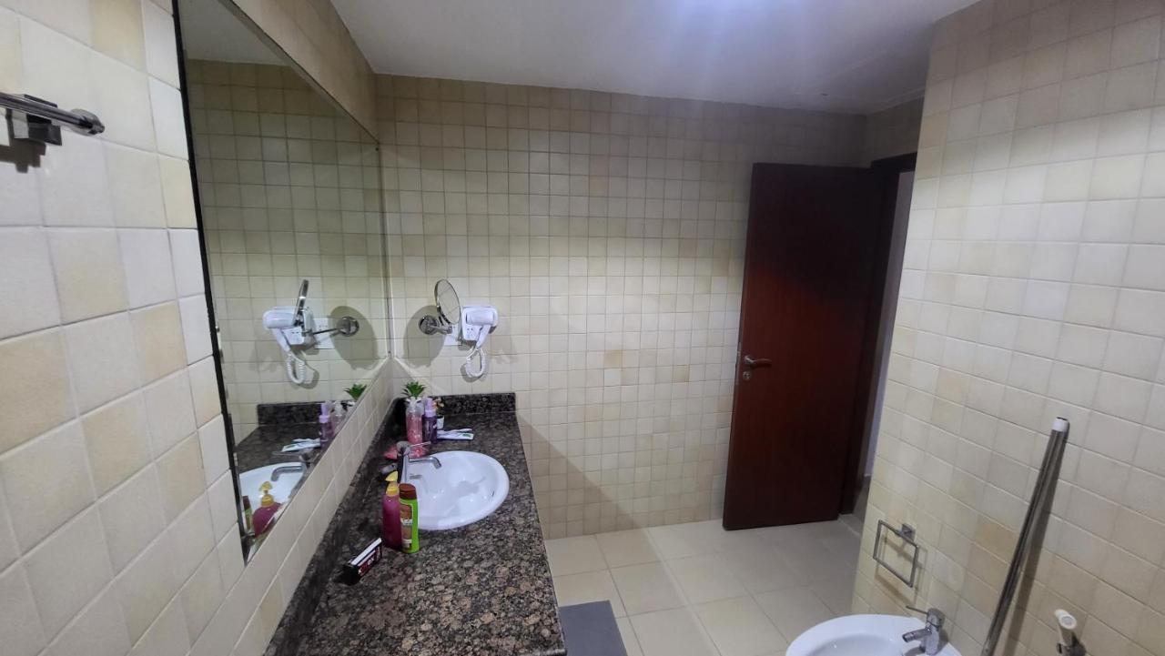 Pirates Bay Hostel Dubai Luaran gambar